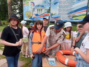 28.06.2022г. Госавтоинспекция Томского района рассказывает школьникам, как провести лето безопасно.