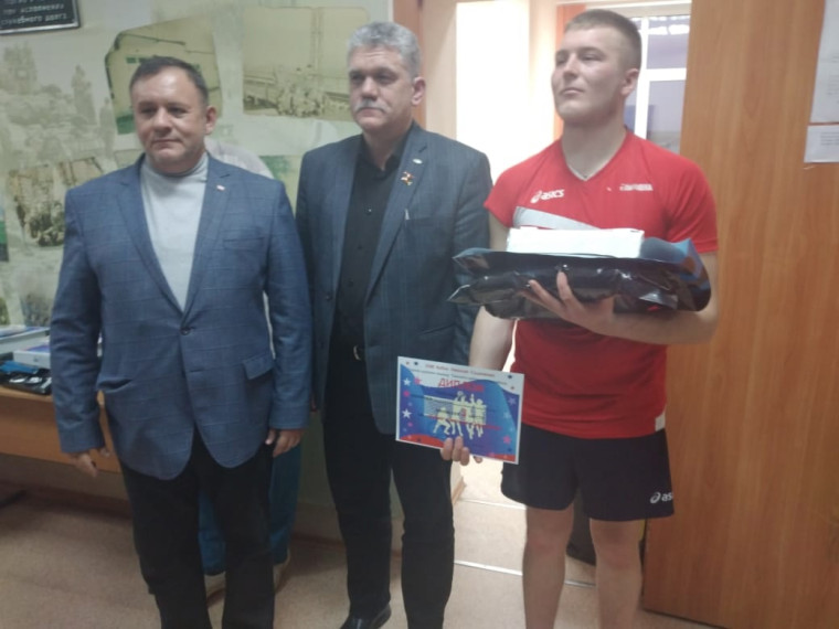 Турнир по волейболу посвященный памяти Н.Суденкова. погибшего на ст. Аргун в Чечне. Турнир по волейболу посвященный памяти Н.Суденкова. погибшего на ст. Аргун в Чечне.
